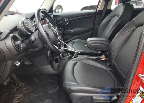 2016 Mini Cooper z USA, uszkodzony, nr VIN WMWXU1C5XG2D09389